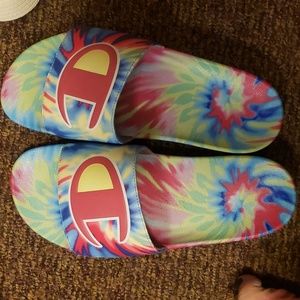 Champion sandals wemon size 10
